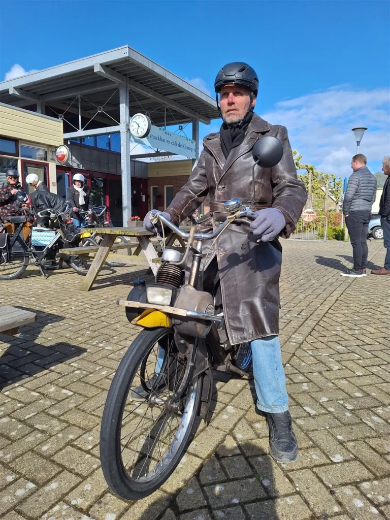 Café de Klimop solex toertocht Sint Maarten West-Friesland 13