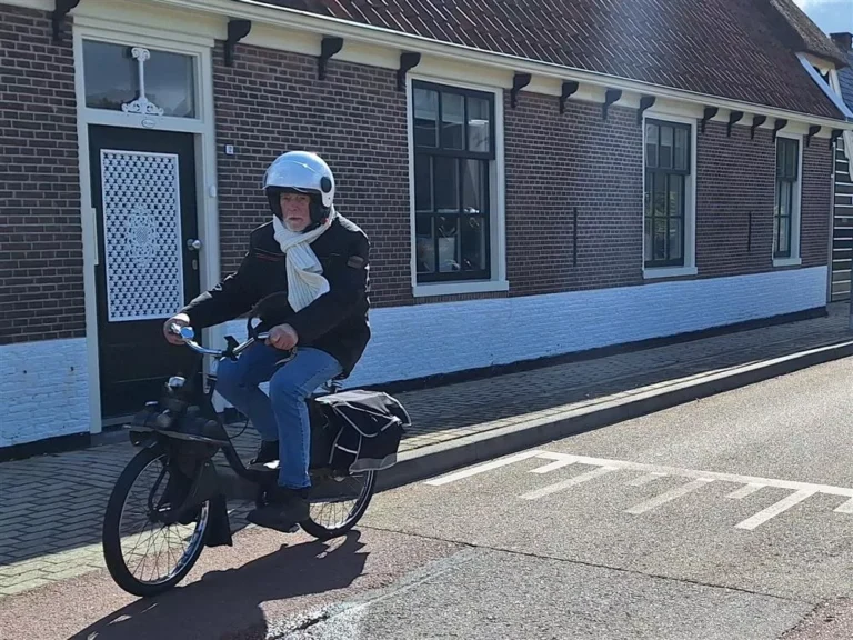 Café de Klimop solex toertocht Sint Maarten West-Friesland 6